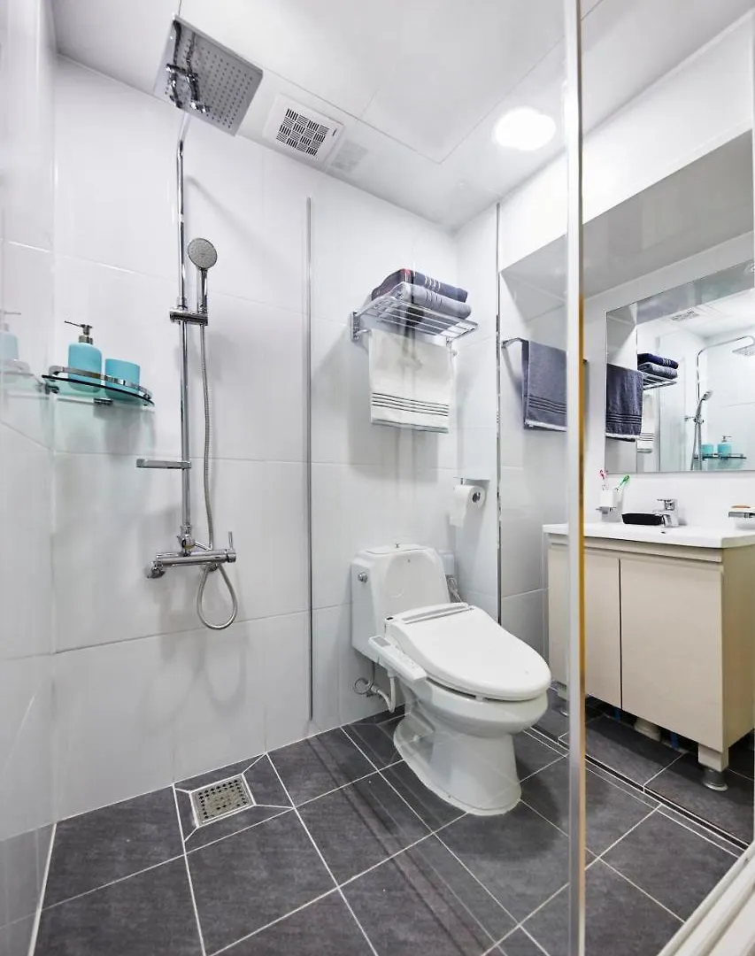 Dwell Dongdaemun Hotell Guri 3*,
